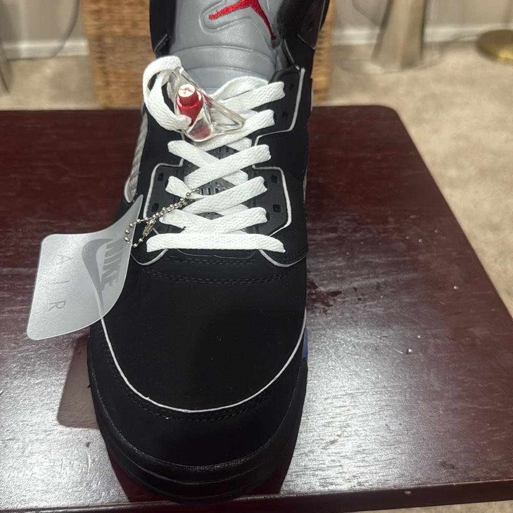 Jordan Black and White Sneakers with Classic Silhouette
